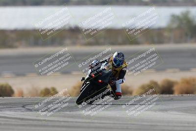 media/Nov-16-2025-Race Pace (Sun) [[8c5fa54630]]/Non Verified Riders (1st 20 Minutes)/1-Turn 14 (10am)/